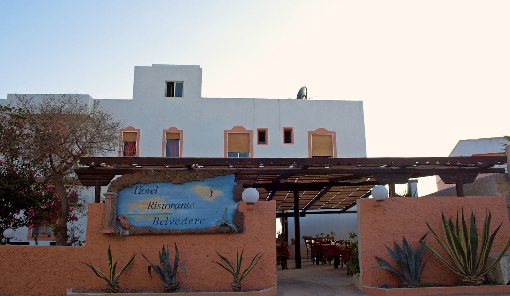 Hotel Belvedere LMP Екстериор снимка